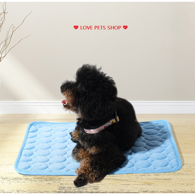 Thảm lót làm mát cho Chó Mèo bằng vải lụa - Love Pets Shop