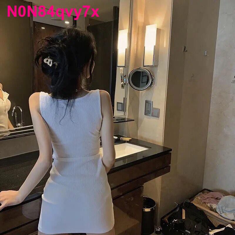 đầm ôm hông sexy nữ 2021 mùa hè mới váy áo dệt kim nhỏ màu trắng bó sát eo ngắn
