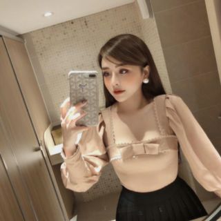 ÁO CỔ VUÔNG TAY BỒNG