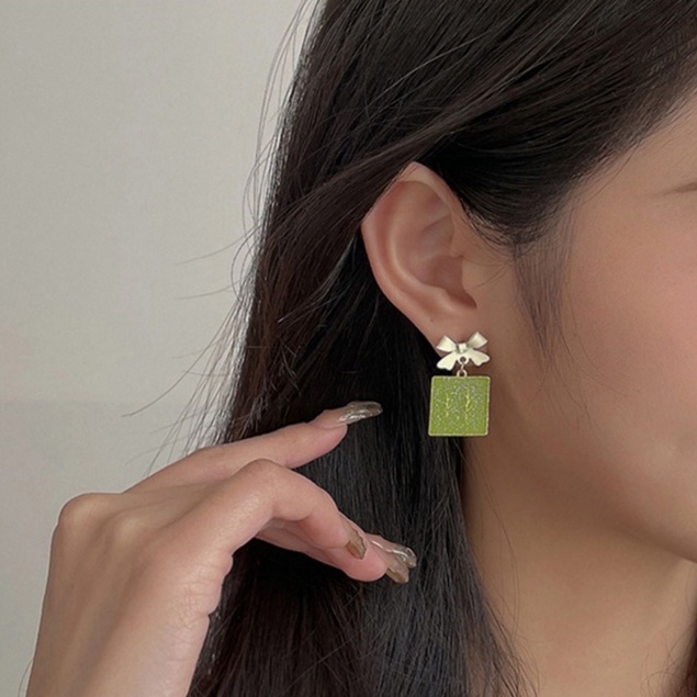 MOCHASHUBông tai mochashu hình hoa lily màu xanh lá ngọt ngào thời trang hè mới cho nữ