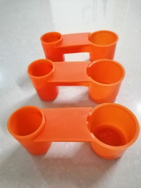 Nút chai uống nước cho gà chọi, chim