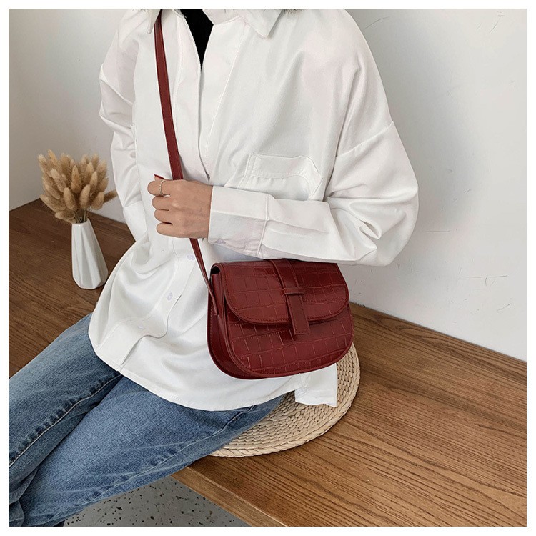 🎁  🎁 👜 Túi Xách Tay Form Cứng Siêu Đẹp Dáng Bầu Thích Hợp Bạn Nữ Dạo Phố Đi Tiệc - Màu Đỏ Sang Chảnh