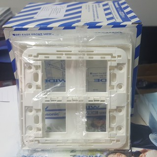Mặt dùng cho 4 thiết bị Panasonic dòng Wide