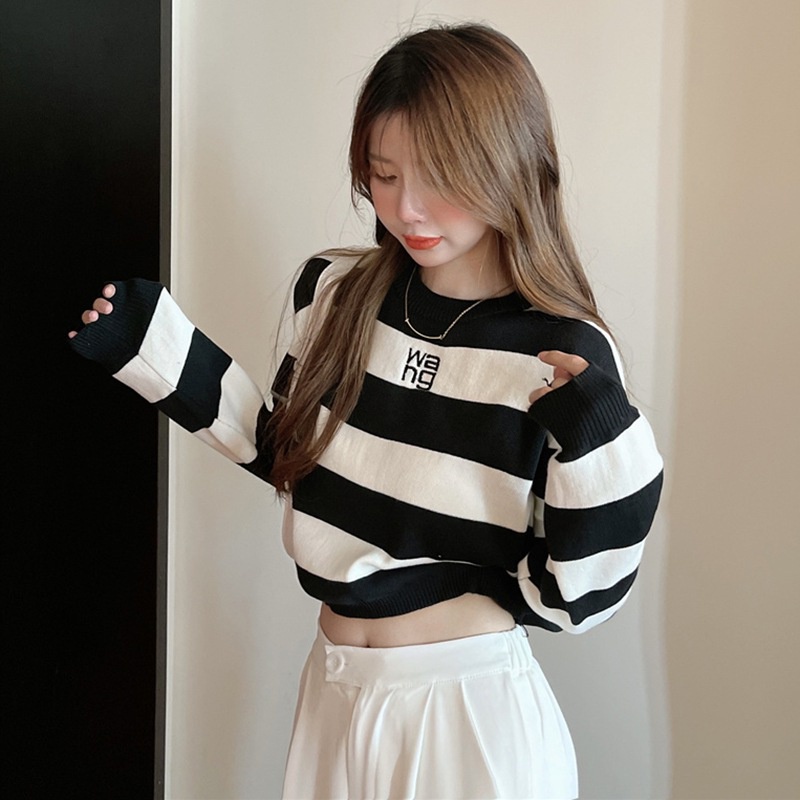 Áo thun dài tay dáng lửng họa tiết kẻ sọc ngang thời trang trẻ trung cho nữ