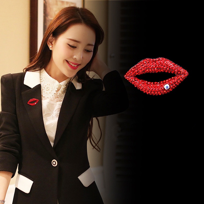 Trâm Cài Áo Hình Đôi Môi Đính Đá Sang Trọng Cho Nữ