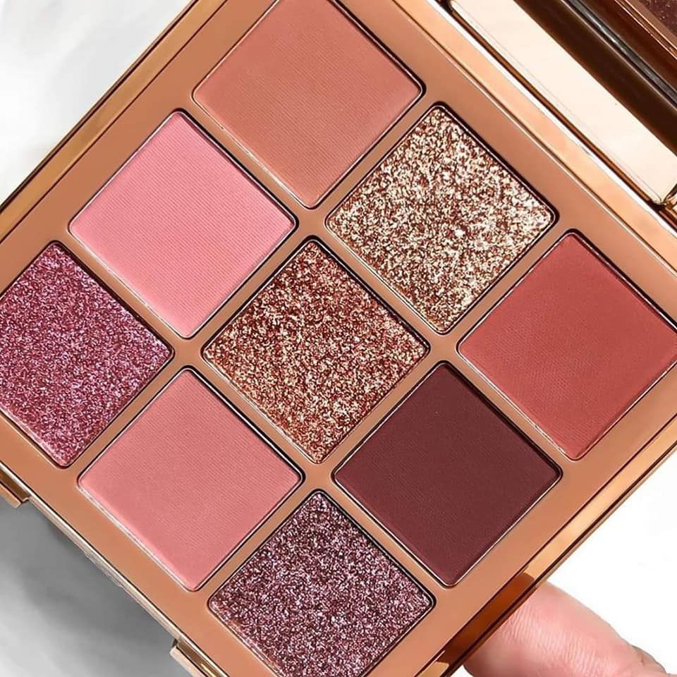 Bảng mắt Huda Beauty Nude Obsessions (Medium)