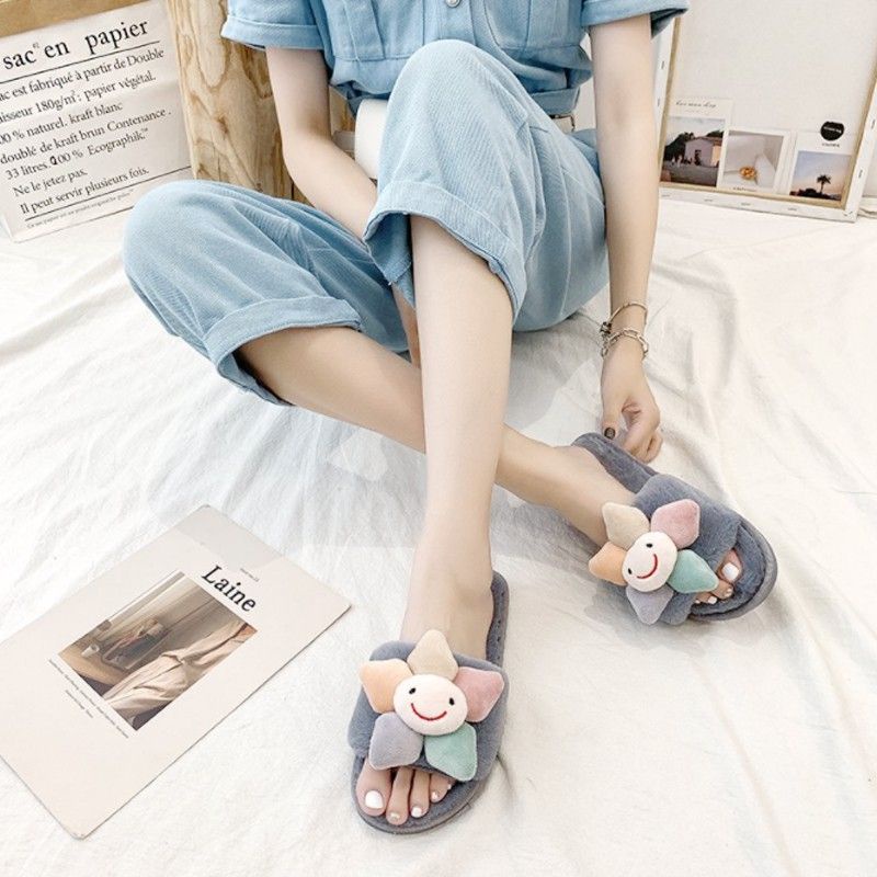 Dép lông mang trong nhà