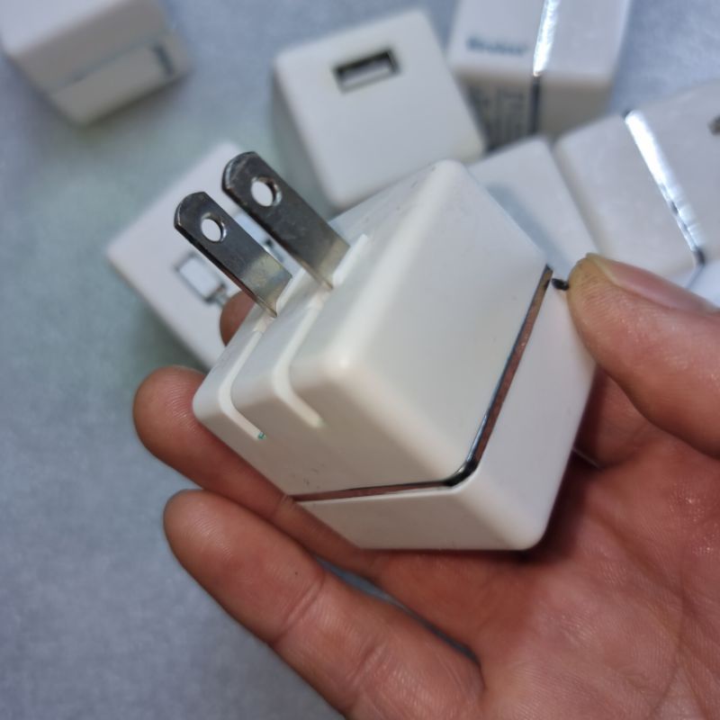 Nguồn sạc usb 5v/2.1A vỏ dính tay