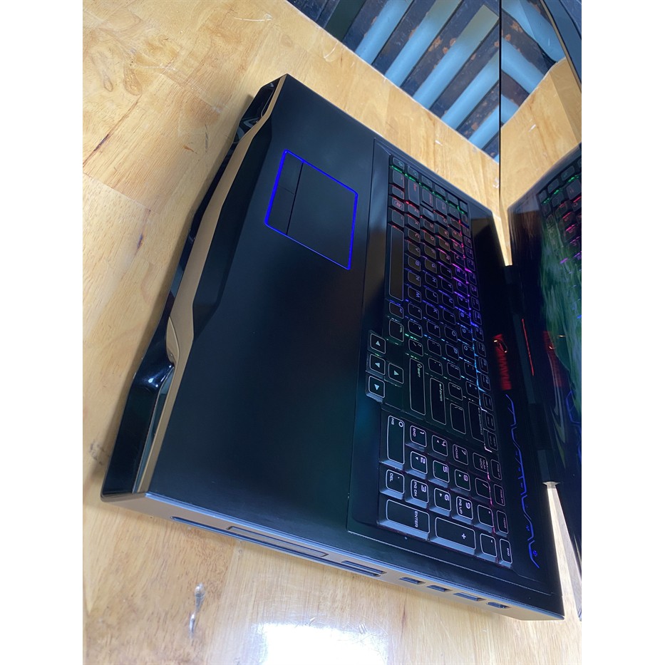 Laptop Dell Alienware M18x R1 i7 – 2670QM, 16G, 256G + 1T, Gtx 560M Sli 1.5G = 3G, 18.4in, giá rẻ -ncthanh1212