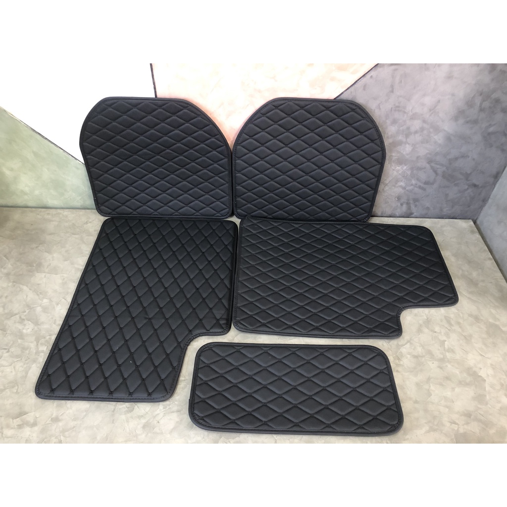 BỘ 5 TẤM LÓT SÀN XE Ô TÔ 4-5 CHỖ DA PU CAO CẤP