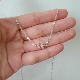 Dây chuyền bạc ta họa tiết lá oliu