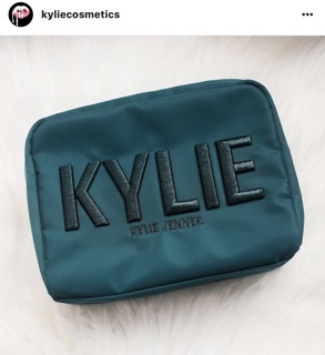 Túi đựng mỹ phẩm Kylie Holiday