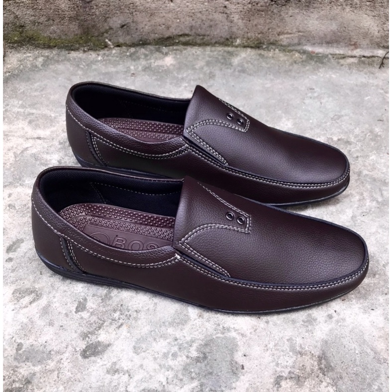 Giày lười nam da mềm..kiểu dáng đẹp..mang êm chân..mã GM12..màu nâu..đế khâu sẵn toàn bộ rất chắc chắn