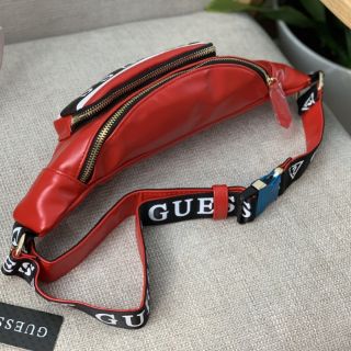 Túi Bao tử GUESS Auth, mẫu đang on web
