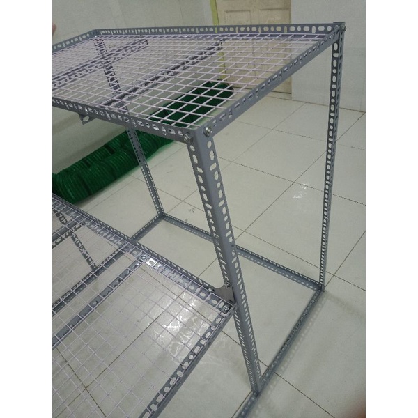 Kệ bậc thang v lỗ 3 bậc V3x3cm (dạng vỉ ô lưới sắt) ( cao 30cm-60-90cm) để cây và hàng hoá