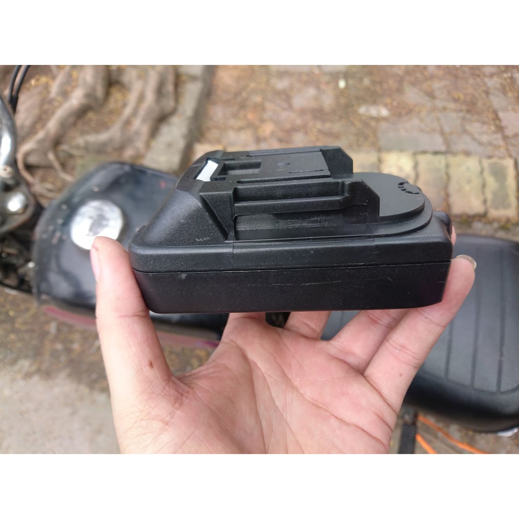 Vỏ pin makita 18v 1 hàng cell đủ ốc lò xo