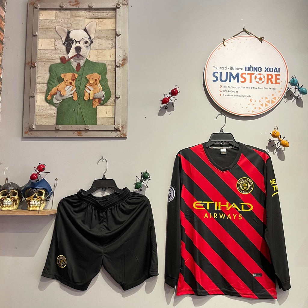 Quần Áo Bóng Đá CLB Man City Đỏ Sọc Đen Dài Tay 22 JP - Áo Đấu Hot, Cực Đẹp