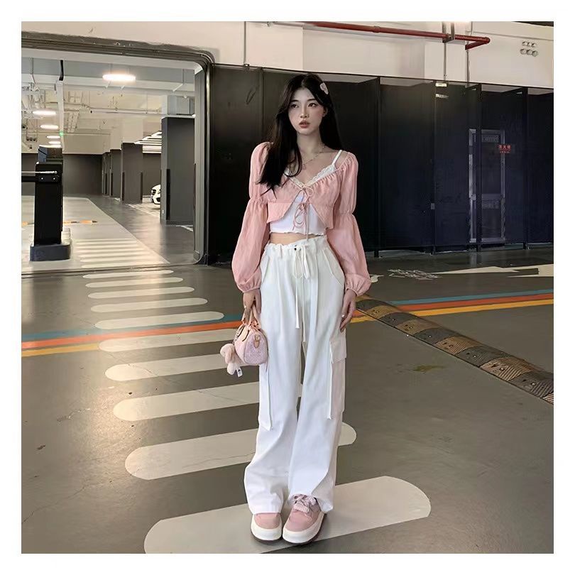 Bộ đồ COZOKC gồm áo dài tay chống nắng và áo hai dây gợi cảm dành cho nữ