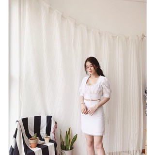 Set crotop viền ren trắng