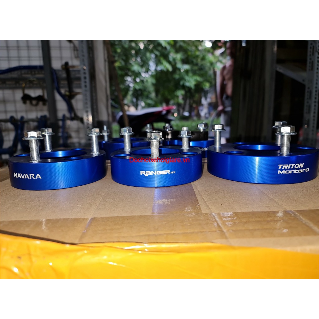 Spacers đệm phuộc nâng cao đầu xe bán tải. Độ dày 32mm. Chất lượng Hợp kim nhôm hàng không nhập khẩu Thái Lan