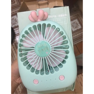Quạt mini tích điện ( có cả chức năng chạy bằng pin )
