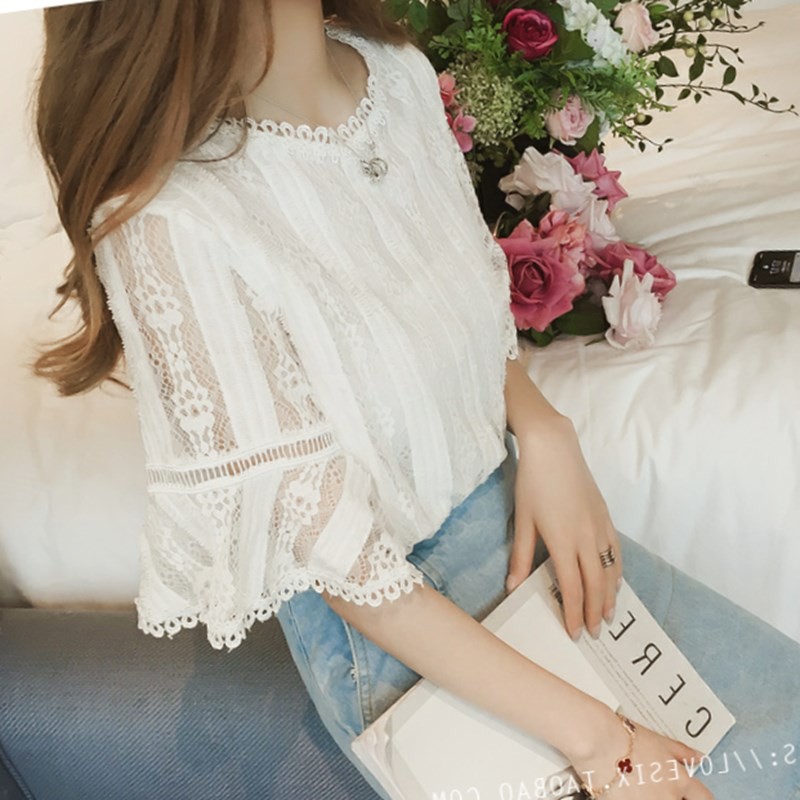 Áo kiểu tay ngắn phối ren hoa thiết kế dáng rộng thời trang công sở phong cách Hàn Quốc | BigBuy360 - bigbuy360.vn