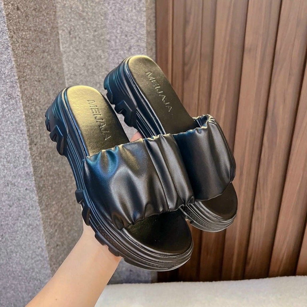 Dép đốc tiểu thư quai nhún đế cao mã D10