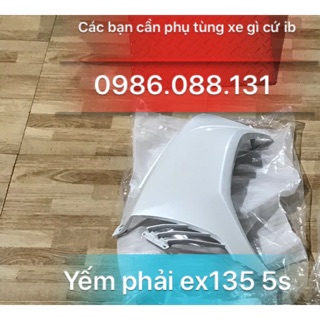 Yếm phải trắng ex135 5s zin chính hãng