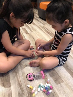 Set sơn móng tay cho bé
