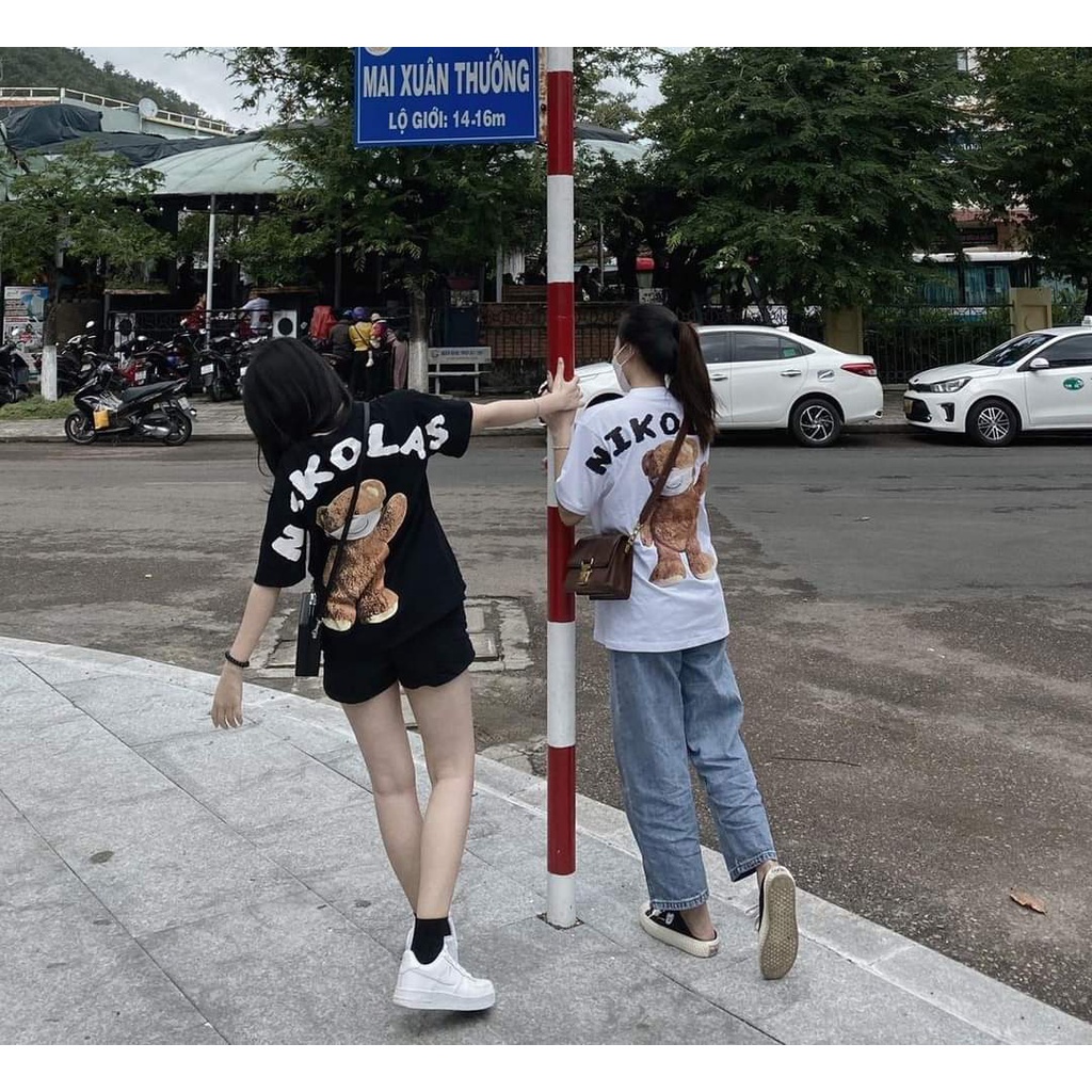 Áo Thun Phối Chữ Lưng NICOLAS Áo Đôi, Áo Cặp Phong Cách Trẻ Trung Năng Động Cá Tính Hợp Trend 2022