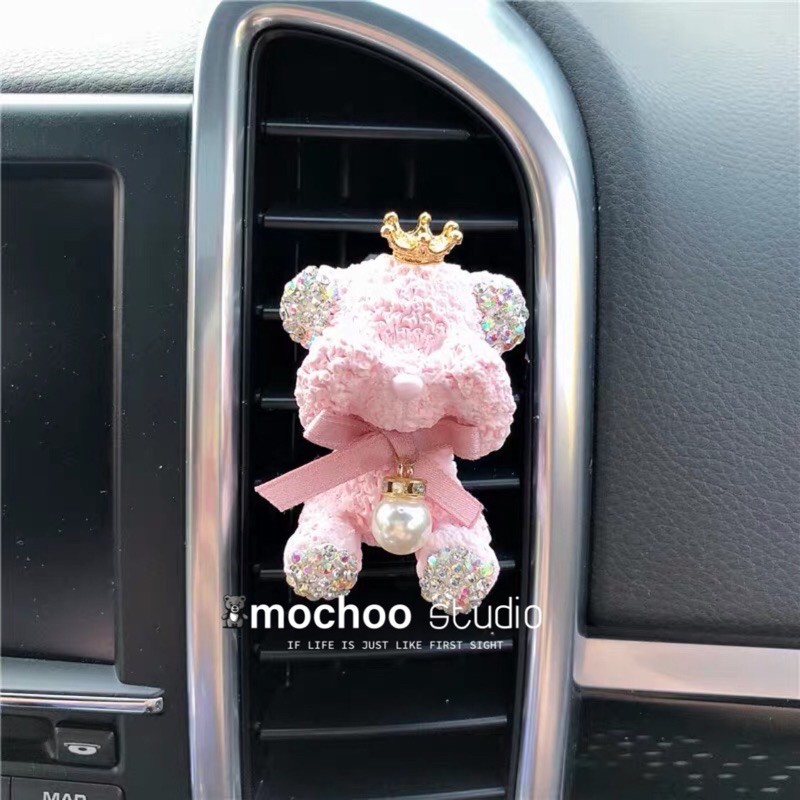 Cài Cửa Gió Hình Gấu Misoa Đính Đá Nước Hoa Sáp Thơm Trang Trí Xe Hơi Cao Cấp