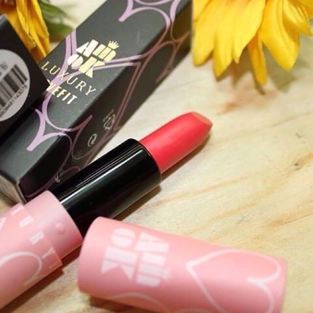 Son cao cấp AMOK Luxury Love Fit Vỏ Hồng Auth