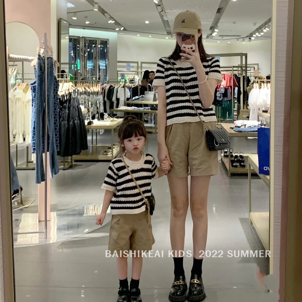 Bộ Áo Thun + Quần Short Dệt Kim Họa Tiết Kẻ Sọc Phong Cách Hàn Quốc Thời Trang Mùa Hè Cho Mẹ Và Bé Gái 22 Tuổi