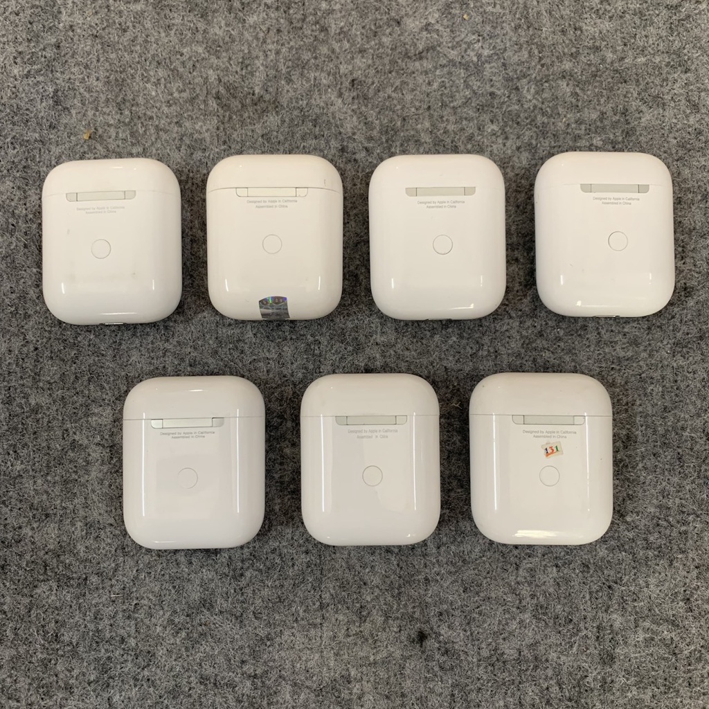 Mô hình trưng bày tai nghe air pod 2