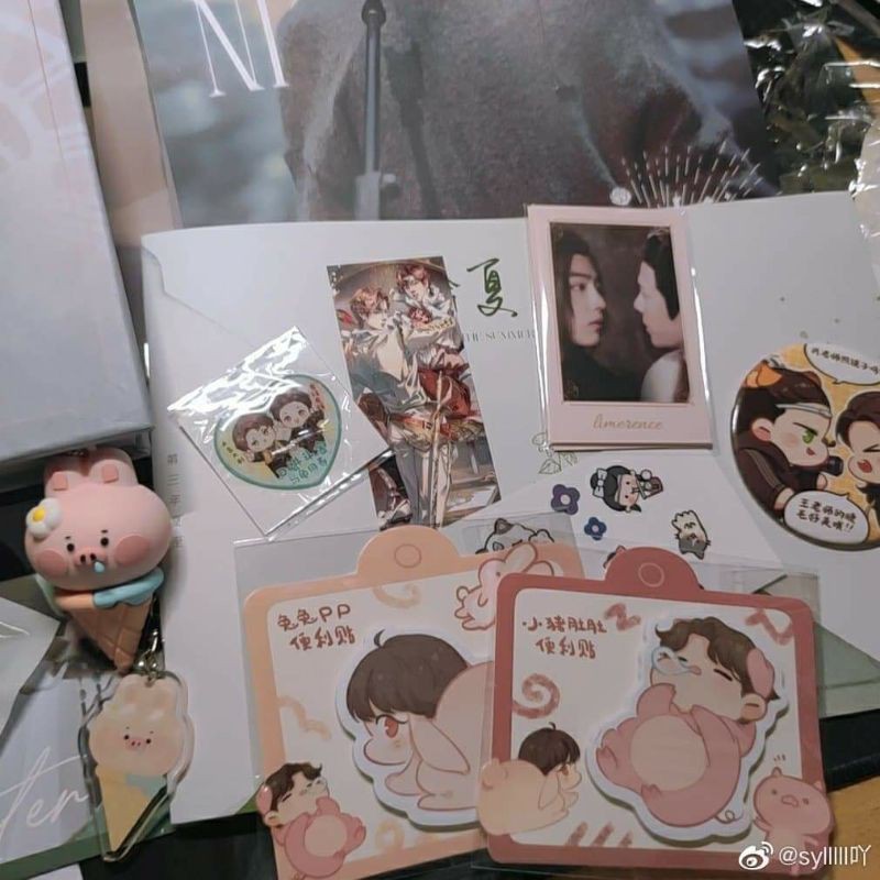 Photobook Time Of Roses Bác Quân Nhất Tiêu