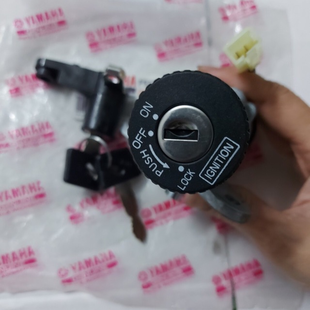 Bộ ổ khoá xe Mio nhỏ đời đầu  hàng công ty sản xuất