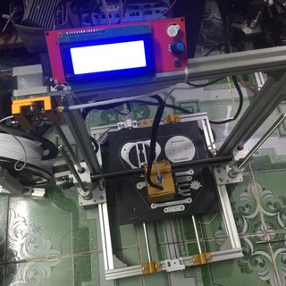 Máy in 3D tự lắp hoặc lắp sẵn