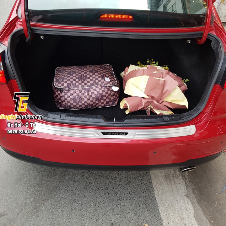 Ốp chống trầy cốp trong, ngoài xe Kia Cerato 2016- 2018 – Mẫu INOX