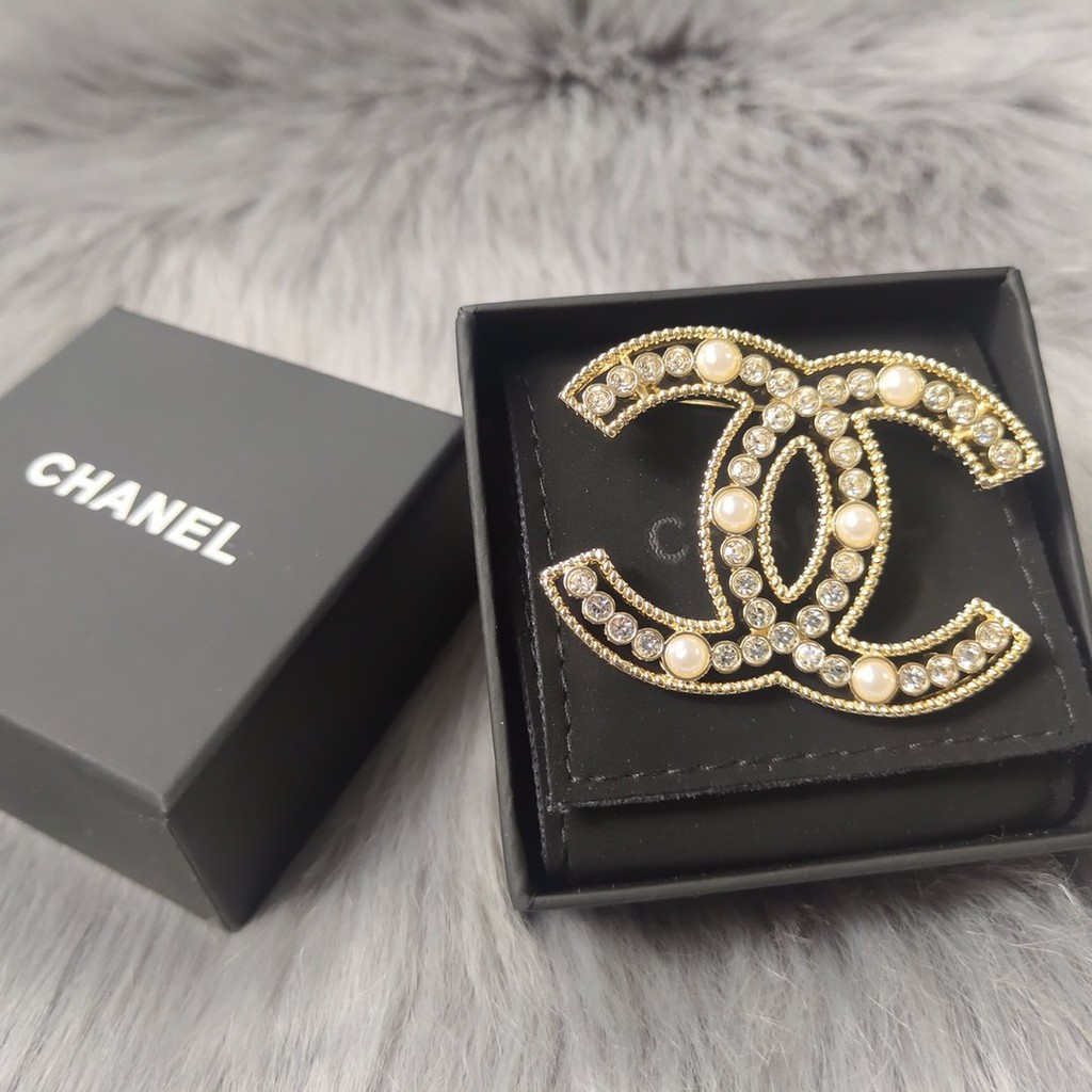 Trâm Cài Áo Hình Joker Đính Pha Lê