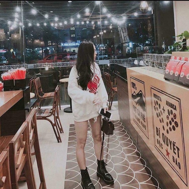 Set áo nỉ của Vân đoàn