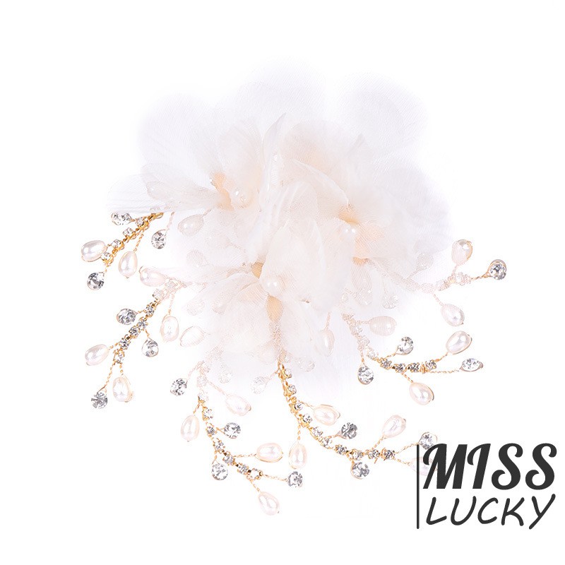 Kẹp tóc kiểu dáng thời trang thanh tú cho cô dâu