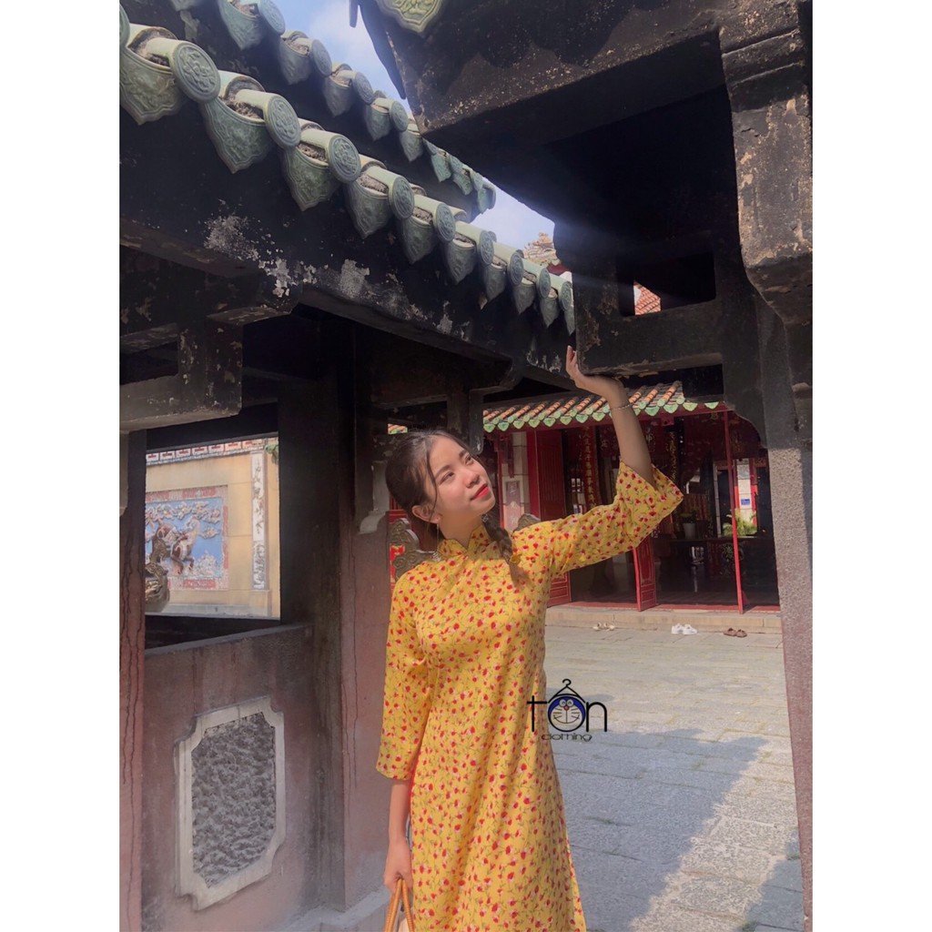 Set áo dài cách tân nữ Ton.Clothing cổ trụ tay lỡ vải mịn mát họa tiết dễ thương xinh xắn màu vàng hoa nhí đỏ AOD002
