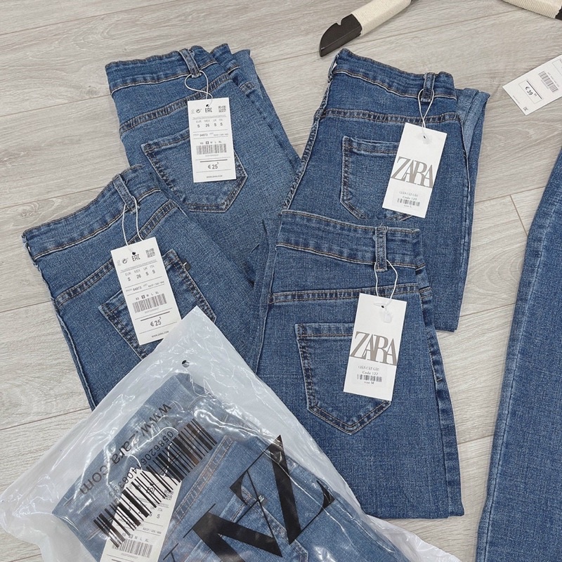Quần jeans dáng boy loang trơn siêu hot