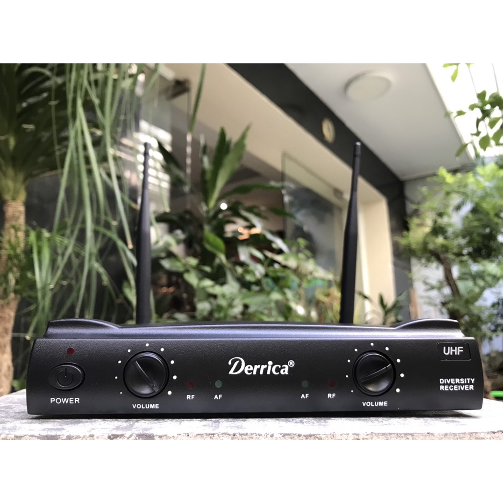Micro không dây đeo tai, cài áo UHF Wireless microphone