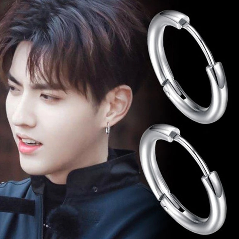 1 Khuyên tai tròn nhỏ bằng thép không gỉ màu bạc/ đen 18mm cho nam và nữ