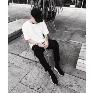 ÁO THUN OVERSIZE TRẮNG - ĐEN UNISEX