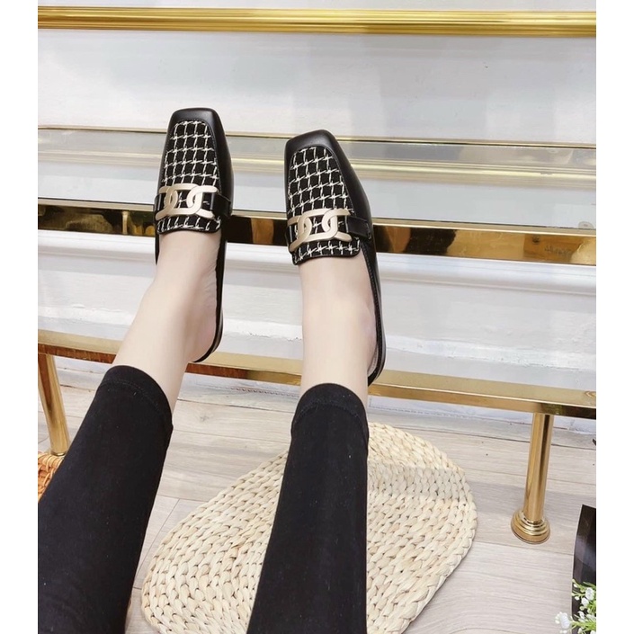 Sục xích thân da pha vải kẻ