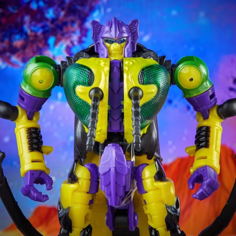 Mô hình nhân vật Transformers Legacy Deluxe class Buzzsaw