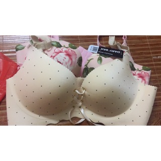 Combo 2 áo lót của b Phạm Thuong