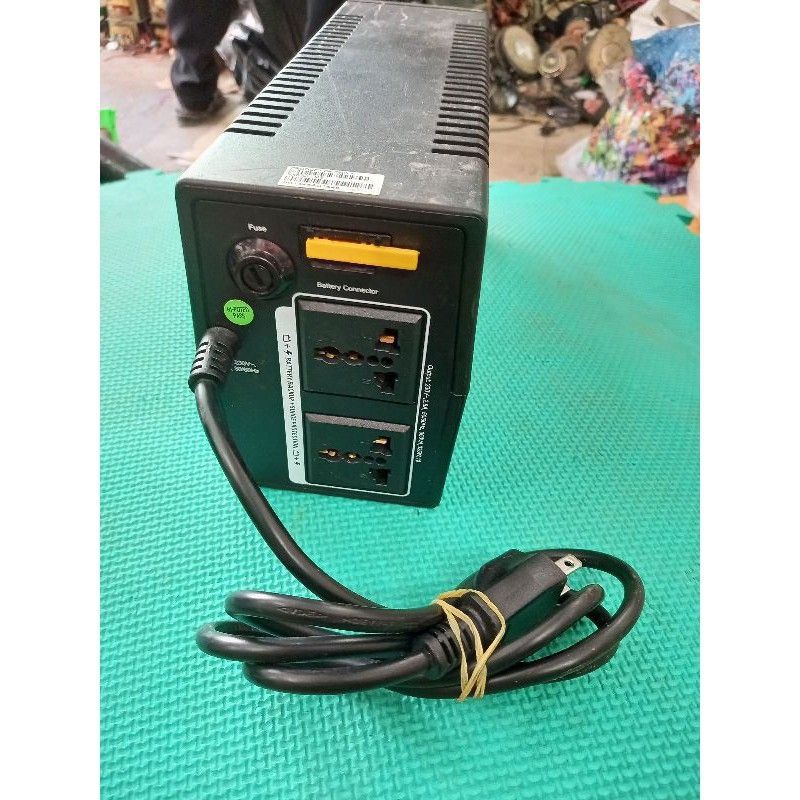 Máy kích điện, bộ lưu điện ups APC RS 500 zin sài tốt ko có bình ác quy sài hết bình mới ngắt. sóng sin chuẩn